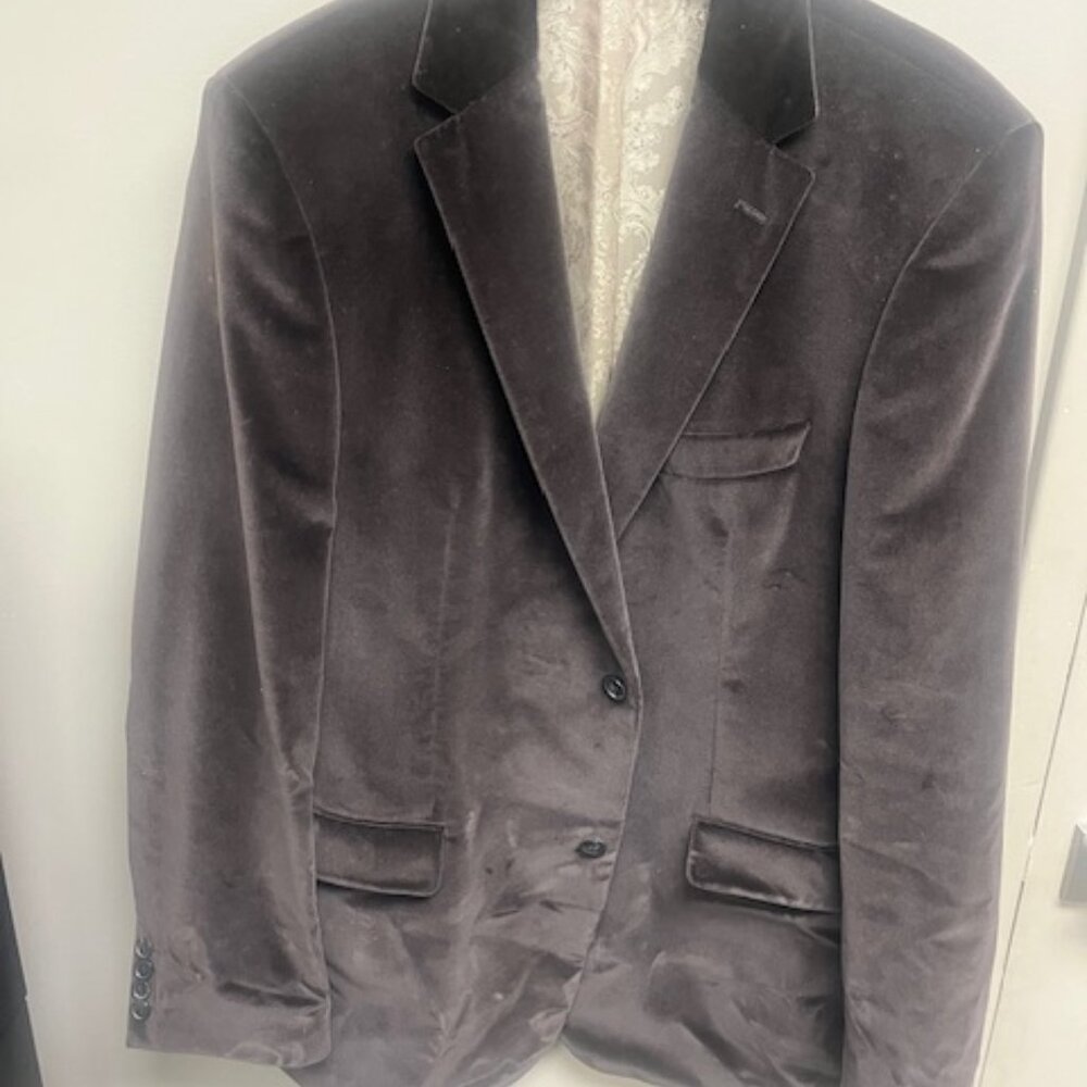 Hugo Boss 44R Brown